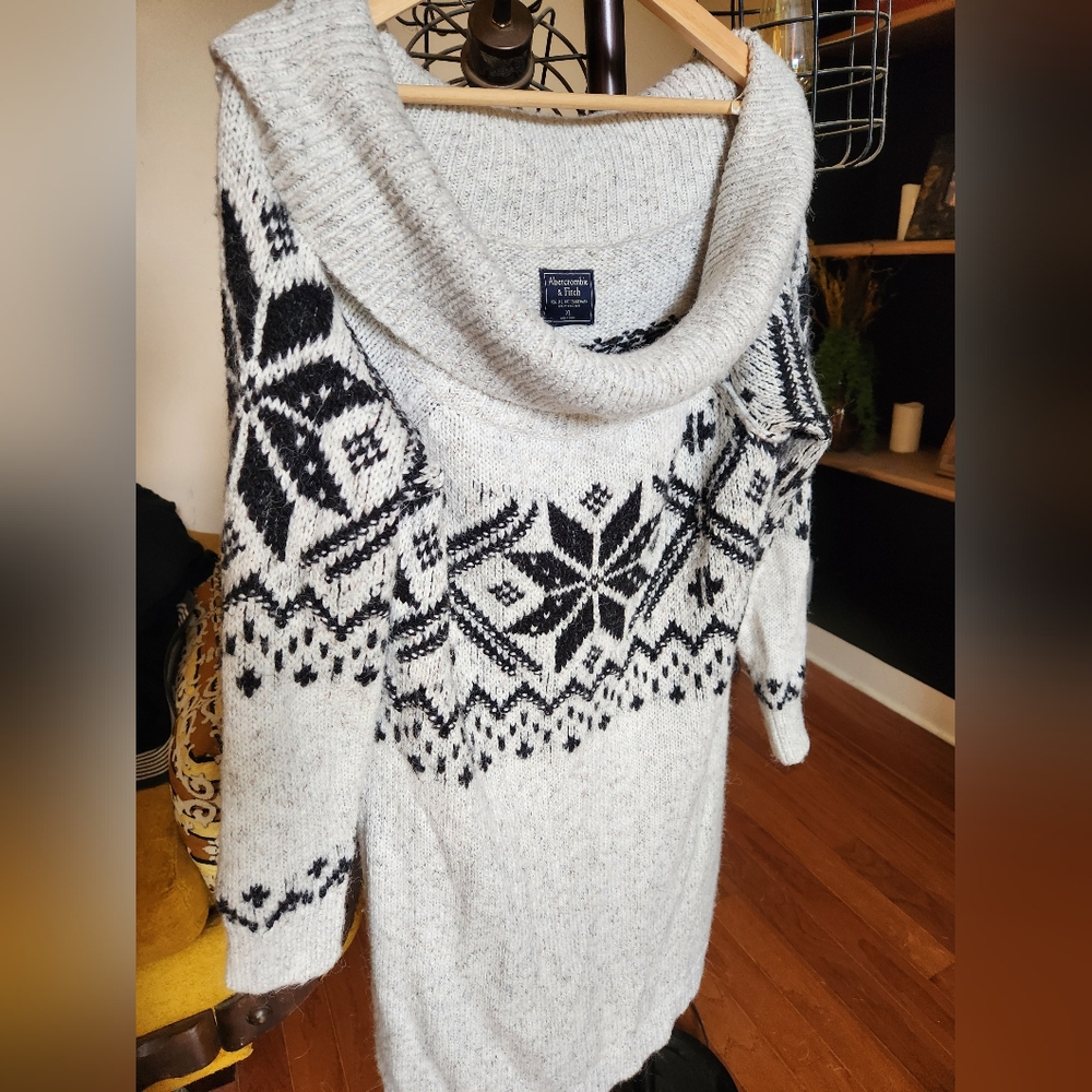 Abercrombie and Fitch Warm cowlneck sweater szXL Dress